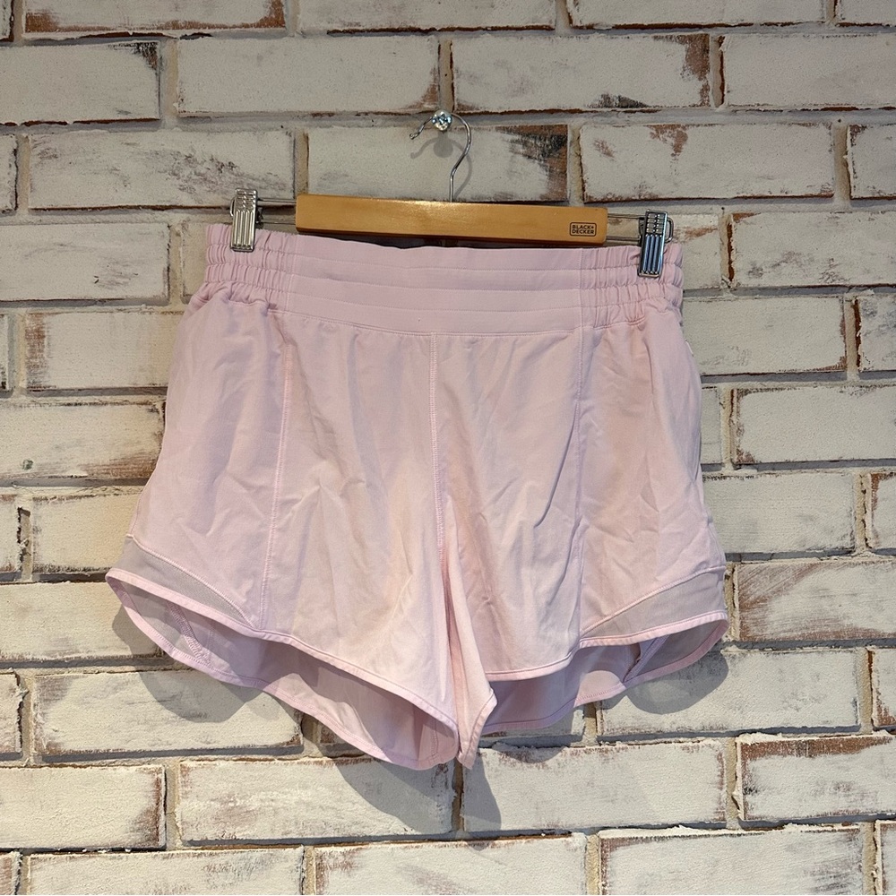 Lululemon hotty hot high rises light pink shorts 4”